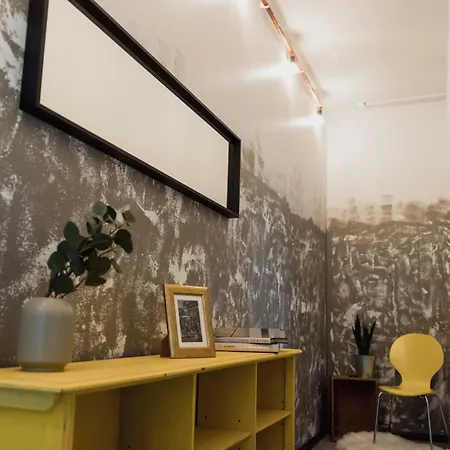 Old Printing House - Modern I I 2 Min Hbf I E-ladesaeule Apart Otel 3*